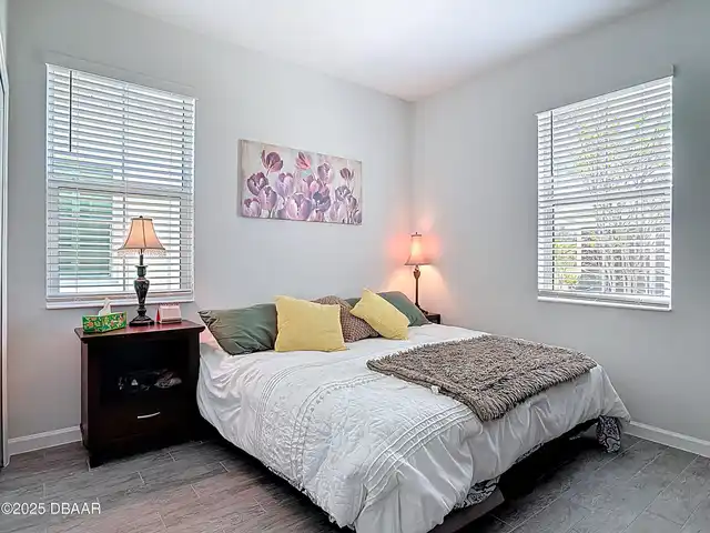 Listing Photo 14
