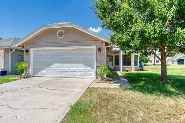 Listing Photo 8