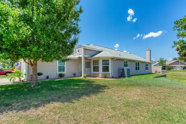 Listing Photo 10
