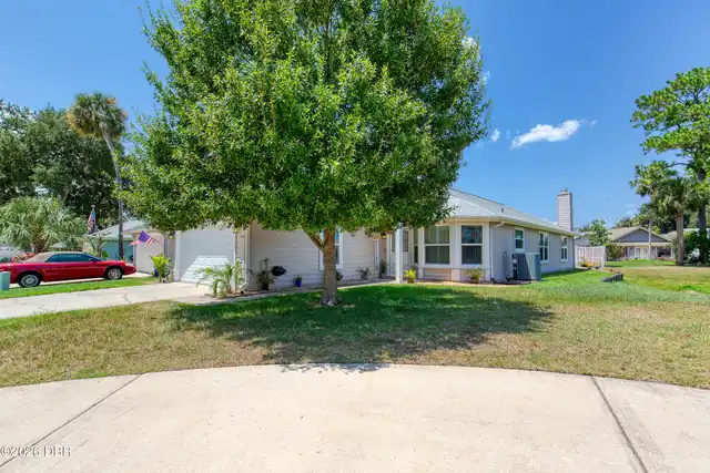 Listing Photo 11