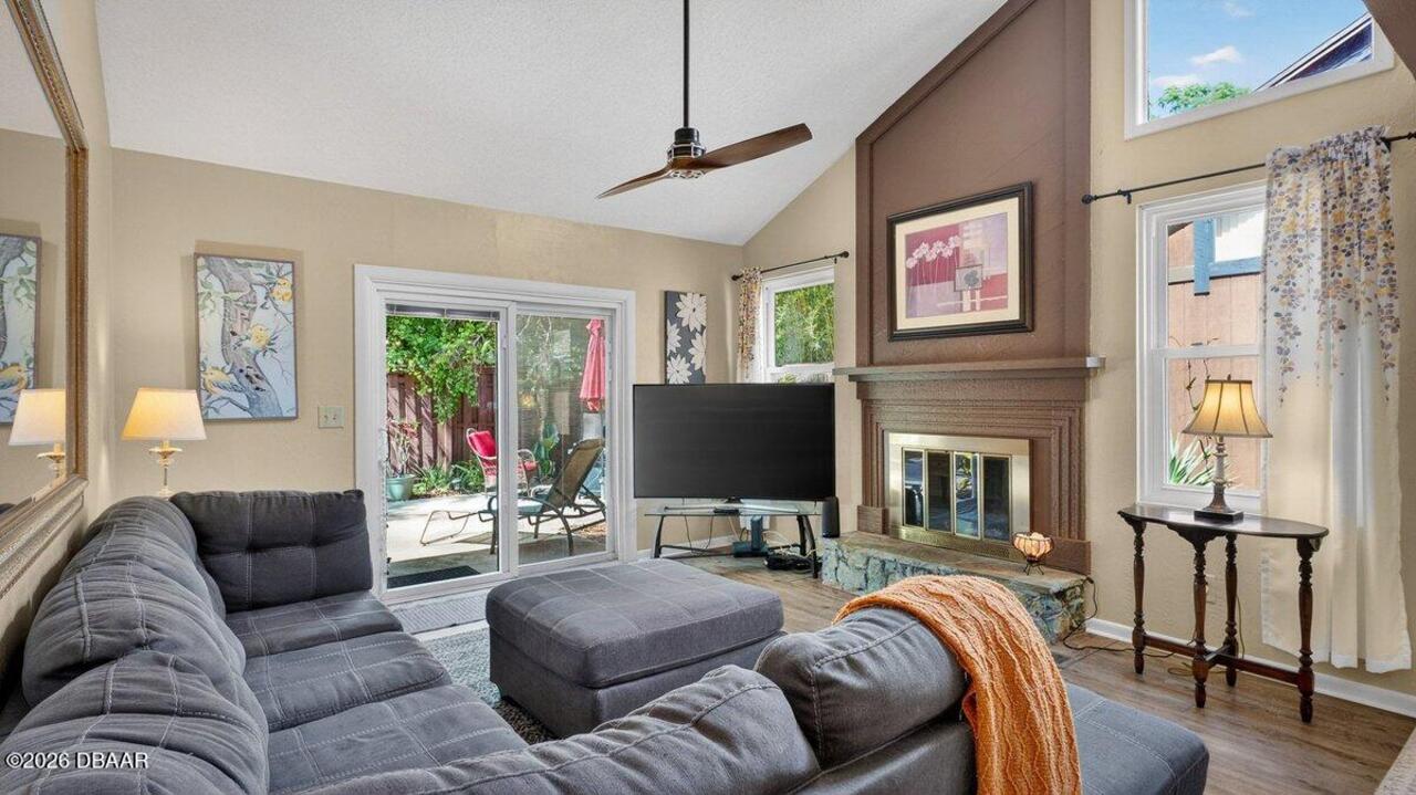 Listing Photo 7