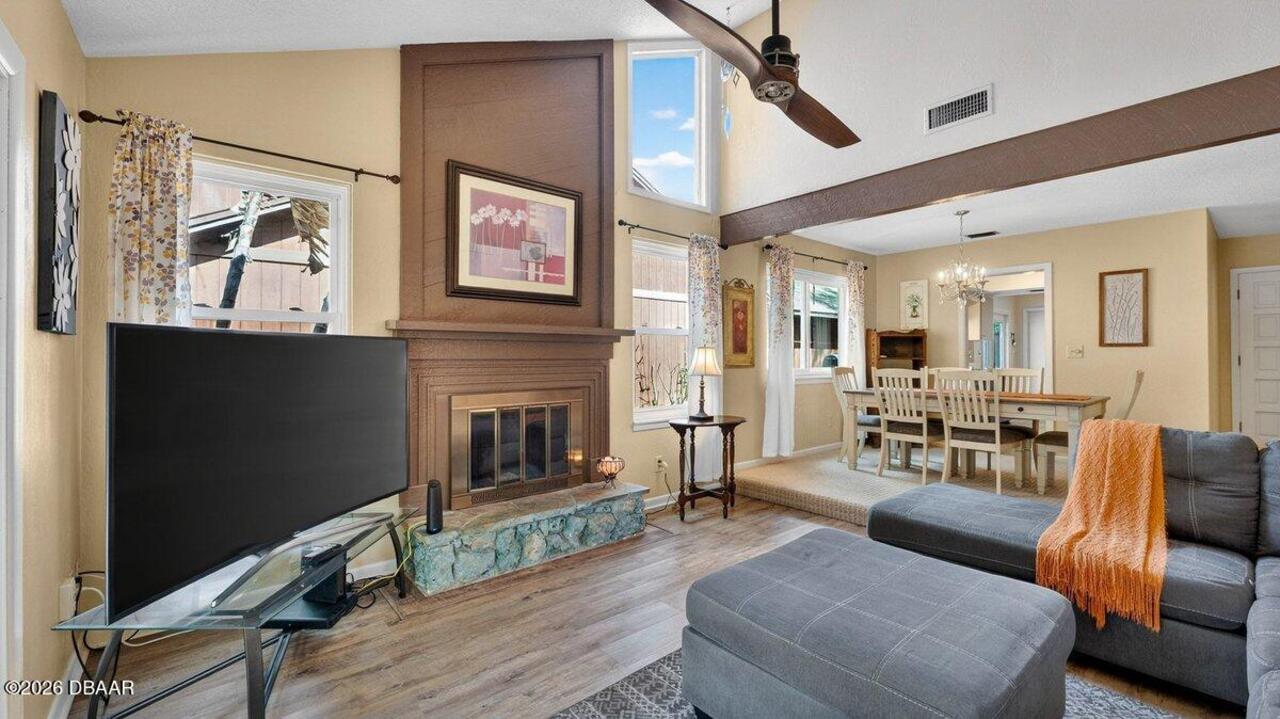 Listing Photo 8