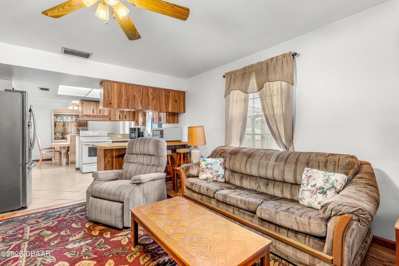 Listing Photo 14