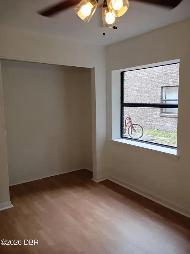Listing Photo 17
