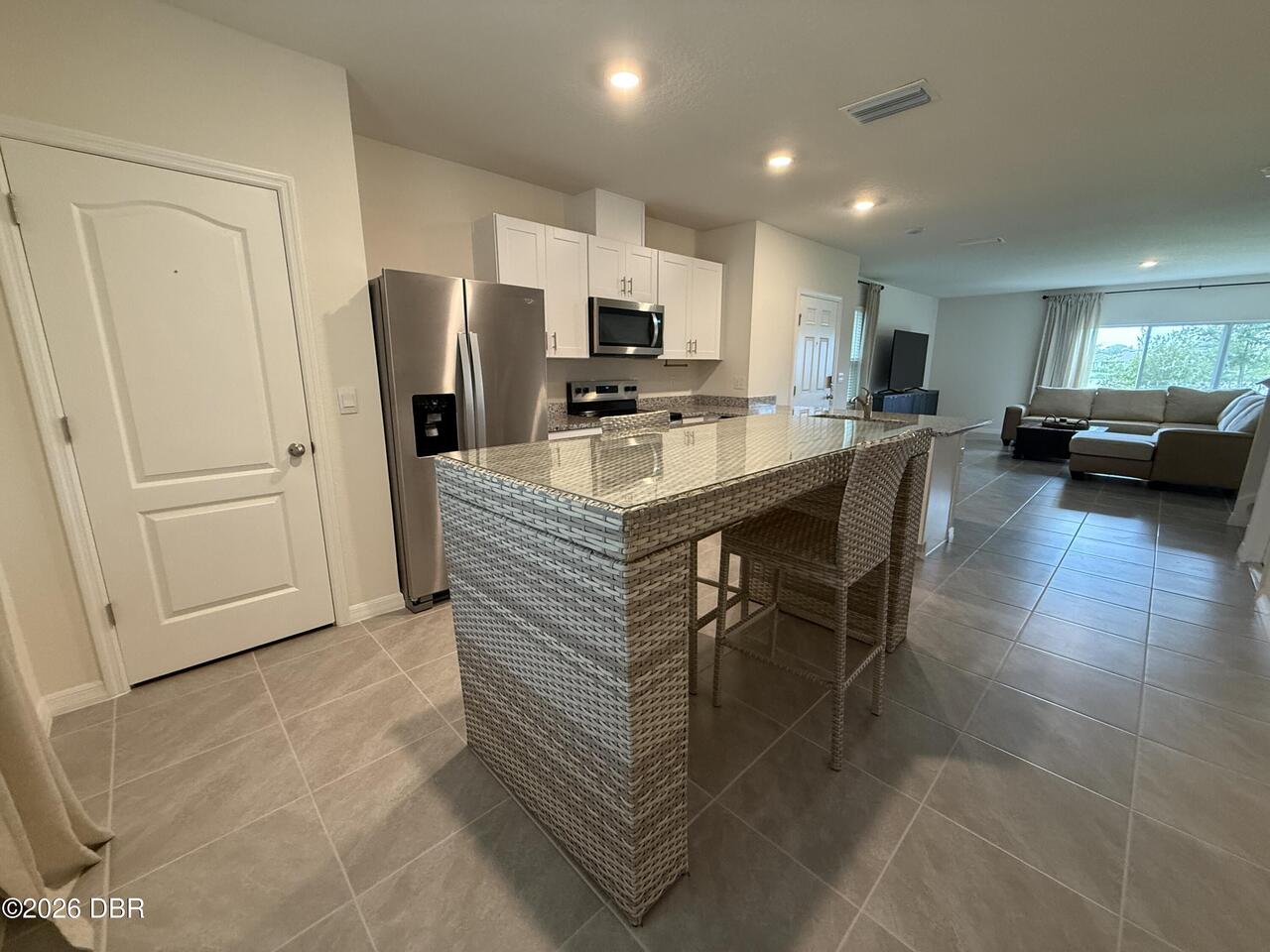 Listing Photo 8