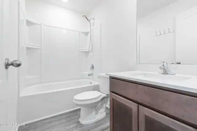 Listing Photo 16