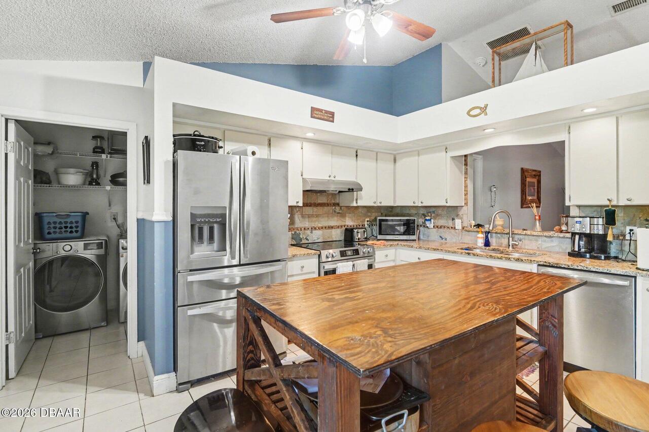 Listing Photo 10