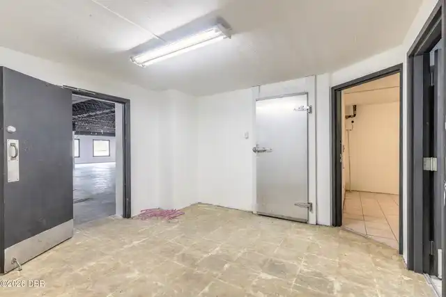 Listing Photo 16