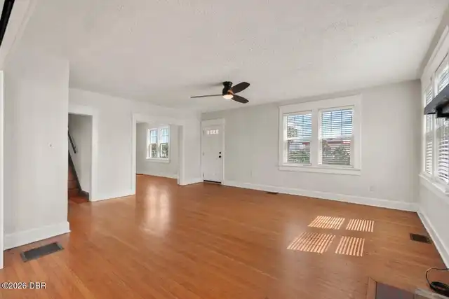 Listing Photo 7