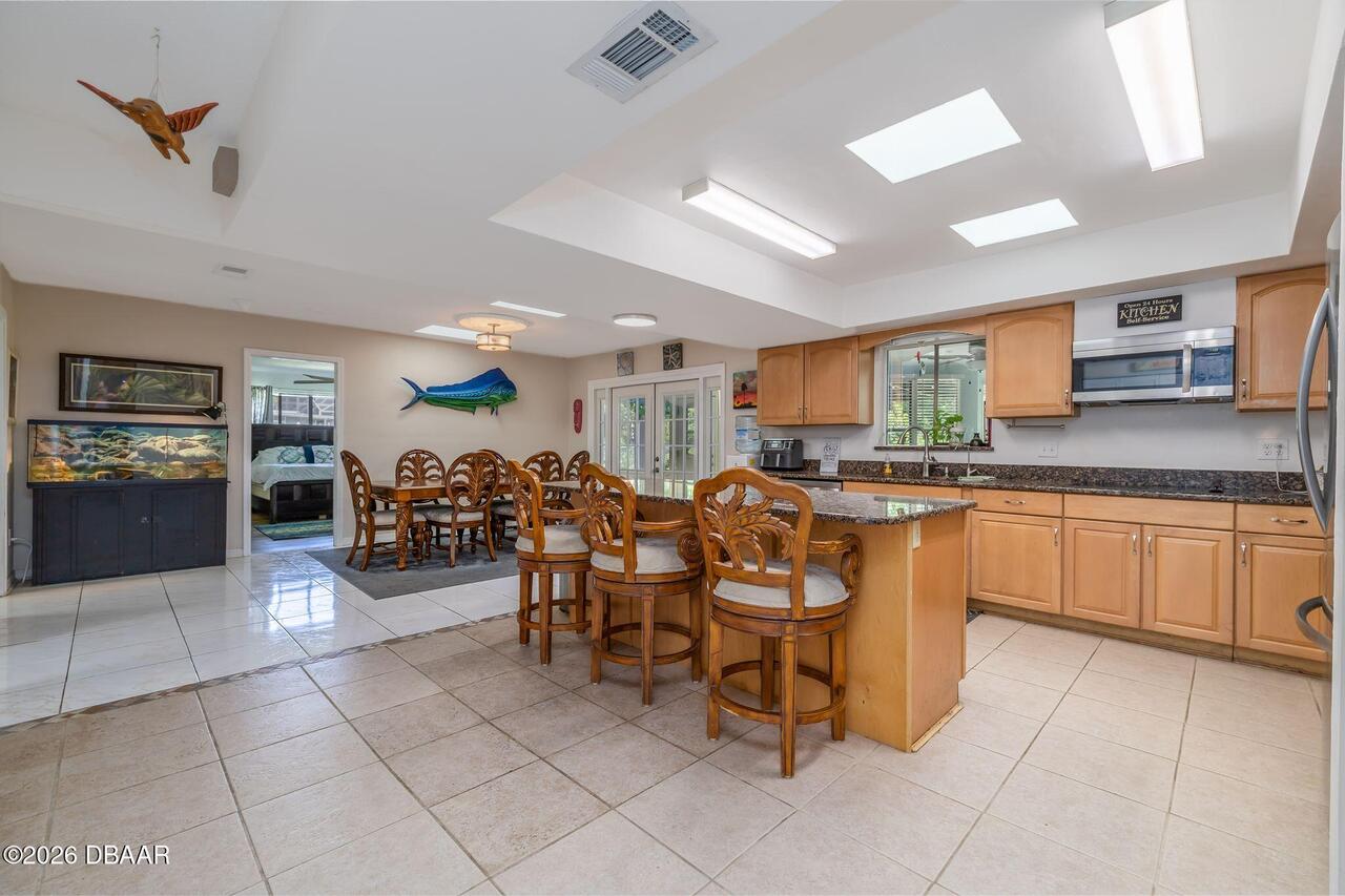Listing Photo 8