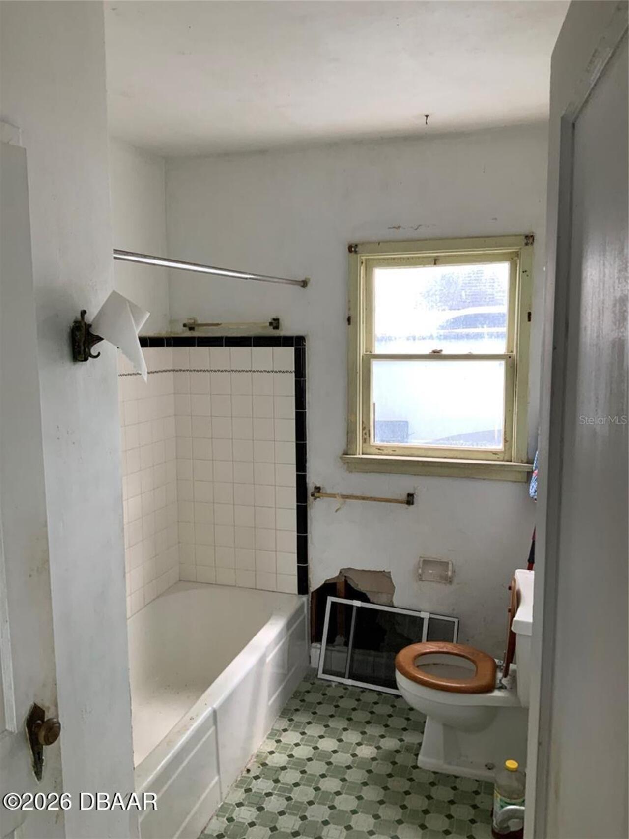 Listing Photo 9