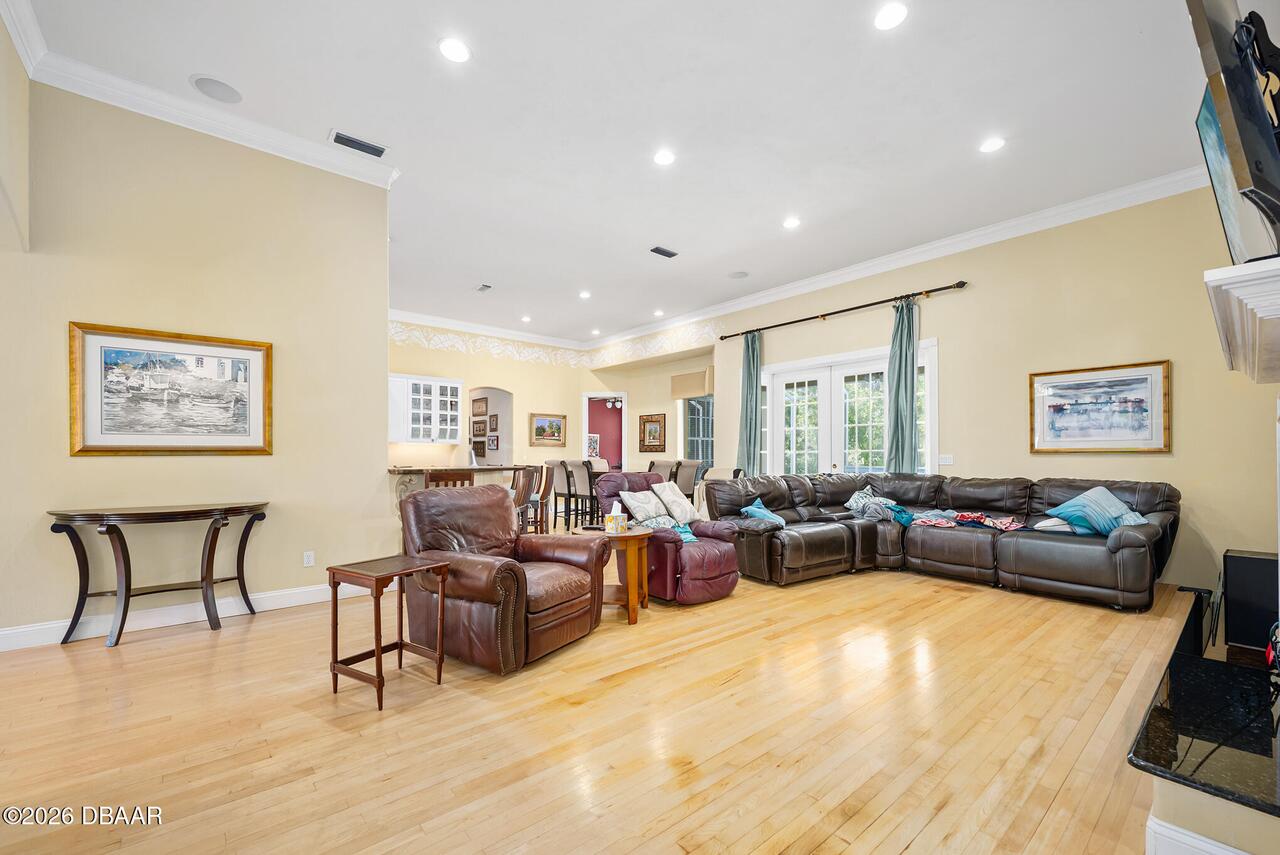 Listing Photo 7