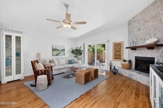 Listing Photo 10