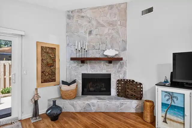 Listing Photo 16