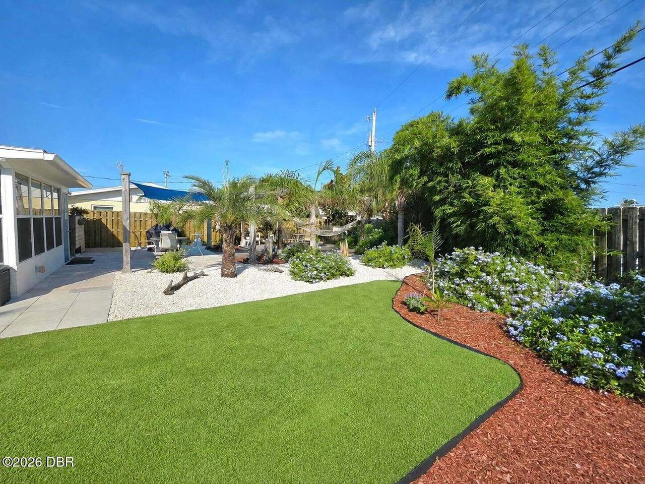 Listing Photo 12