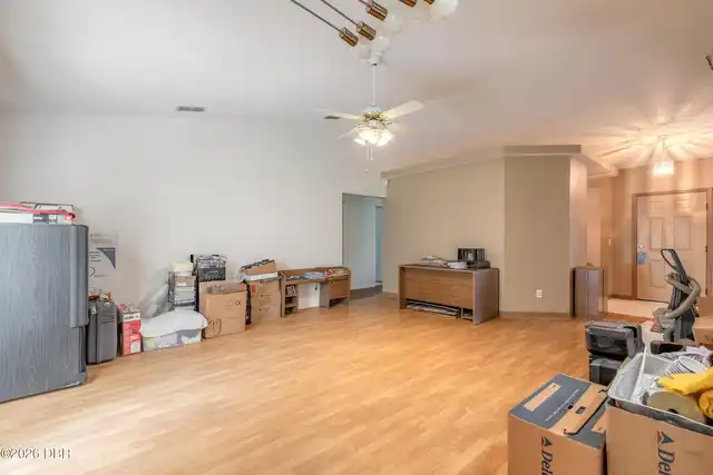 Listing Photo 10