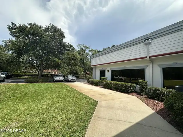 Listing Photo 12