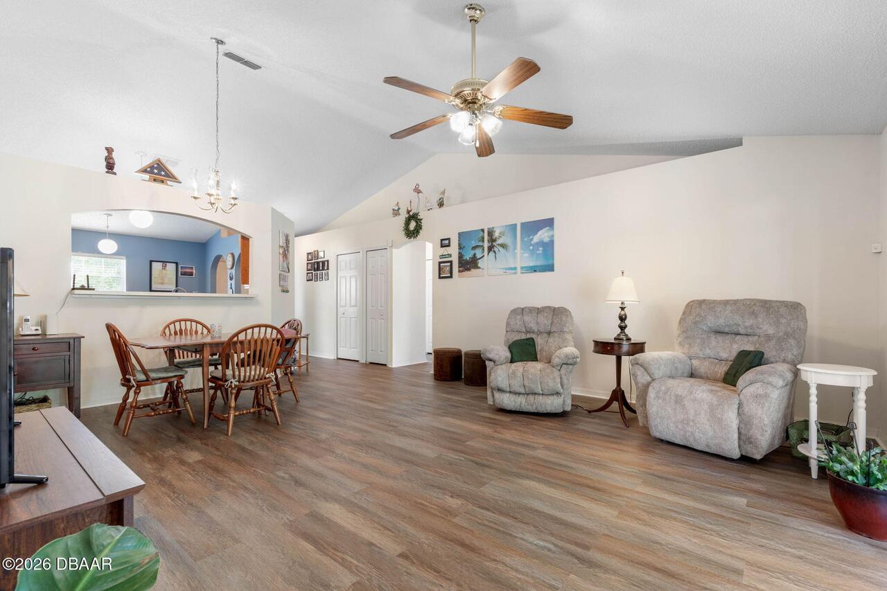 Listing Photo 8