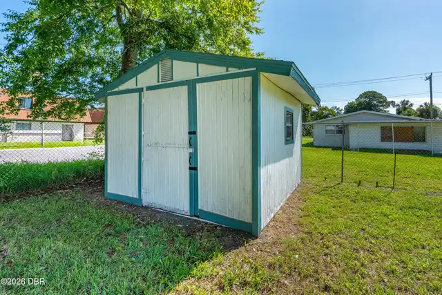 Listing Photo 9