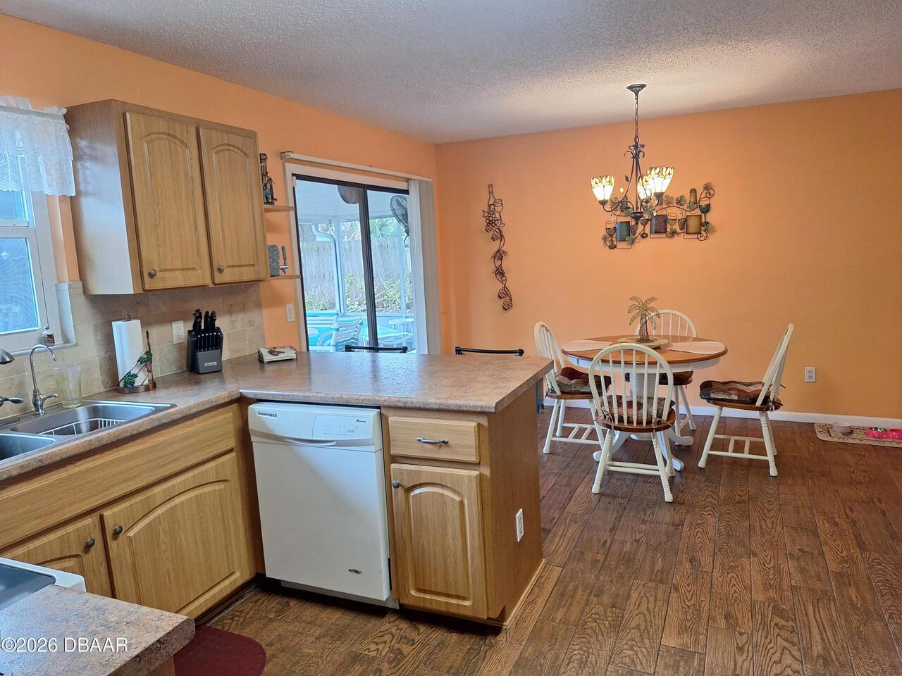 Listing Photo 8