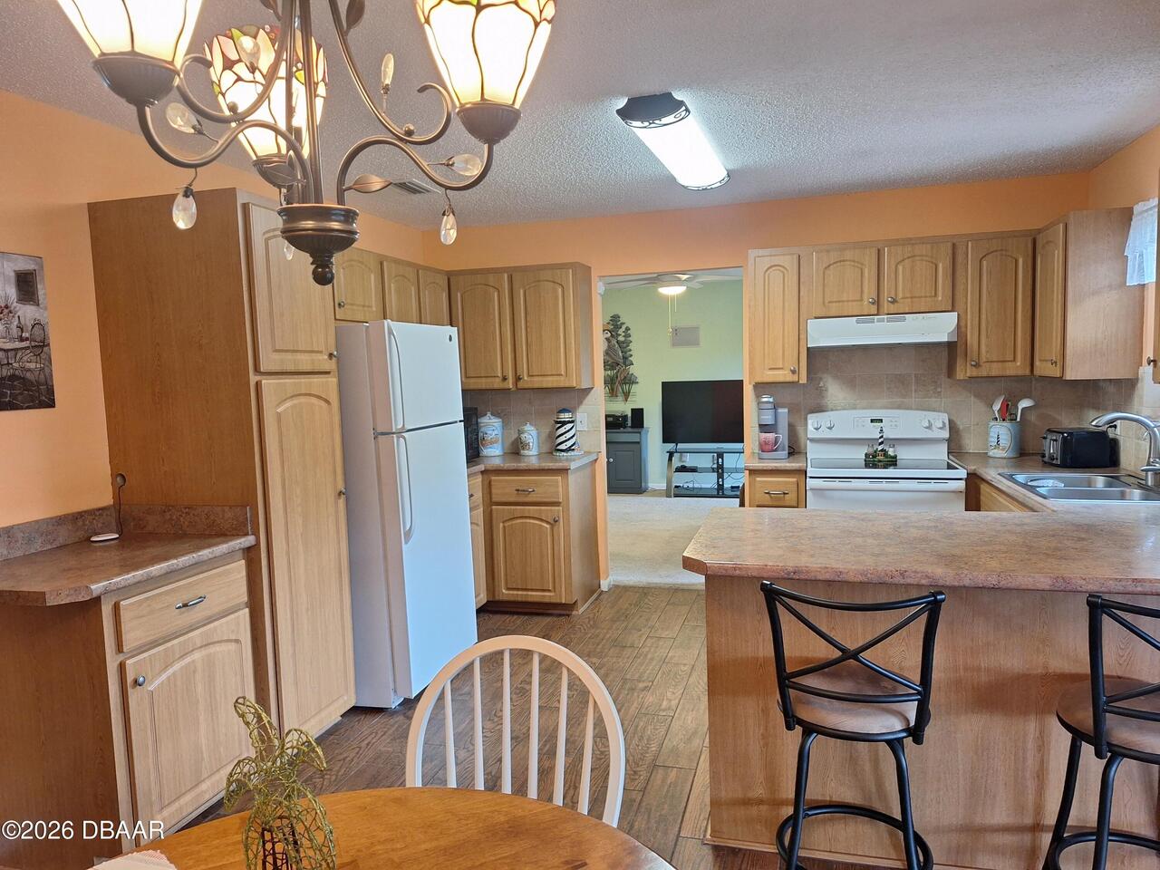 Listing Photo 9