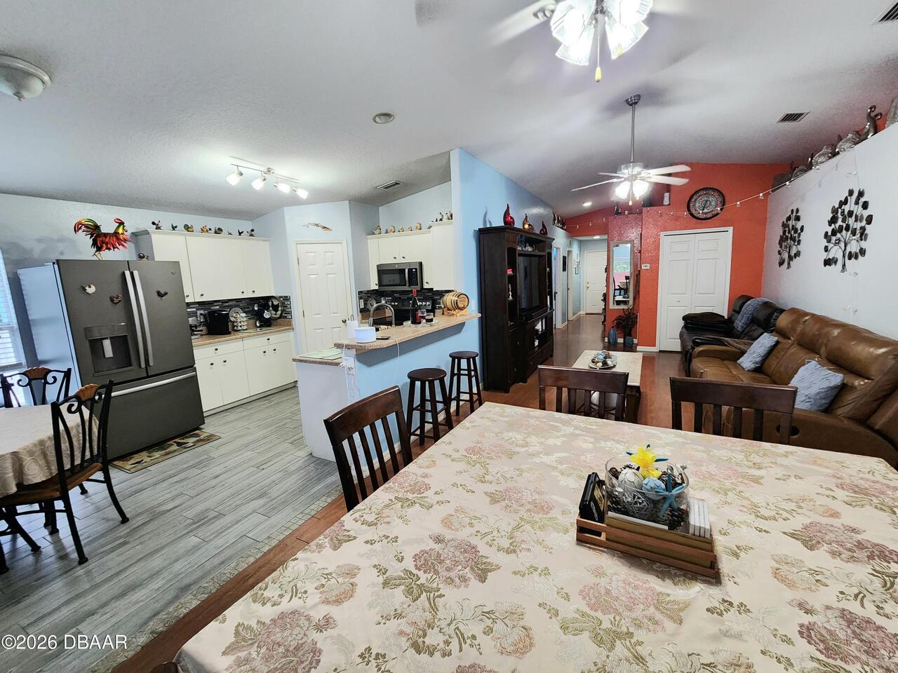 Listing Photo 9