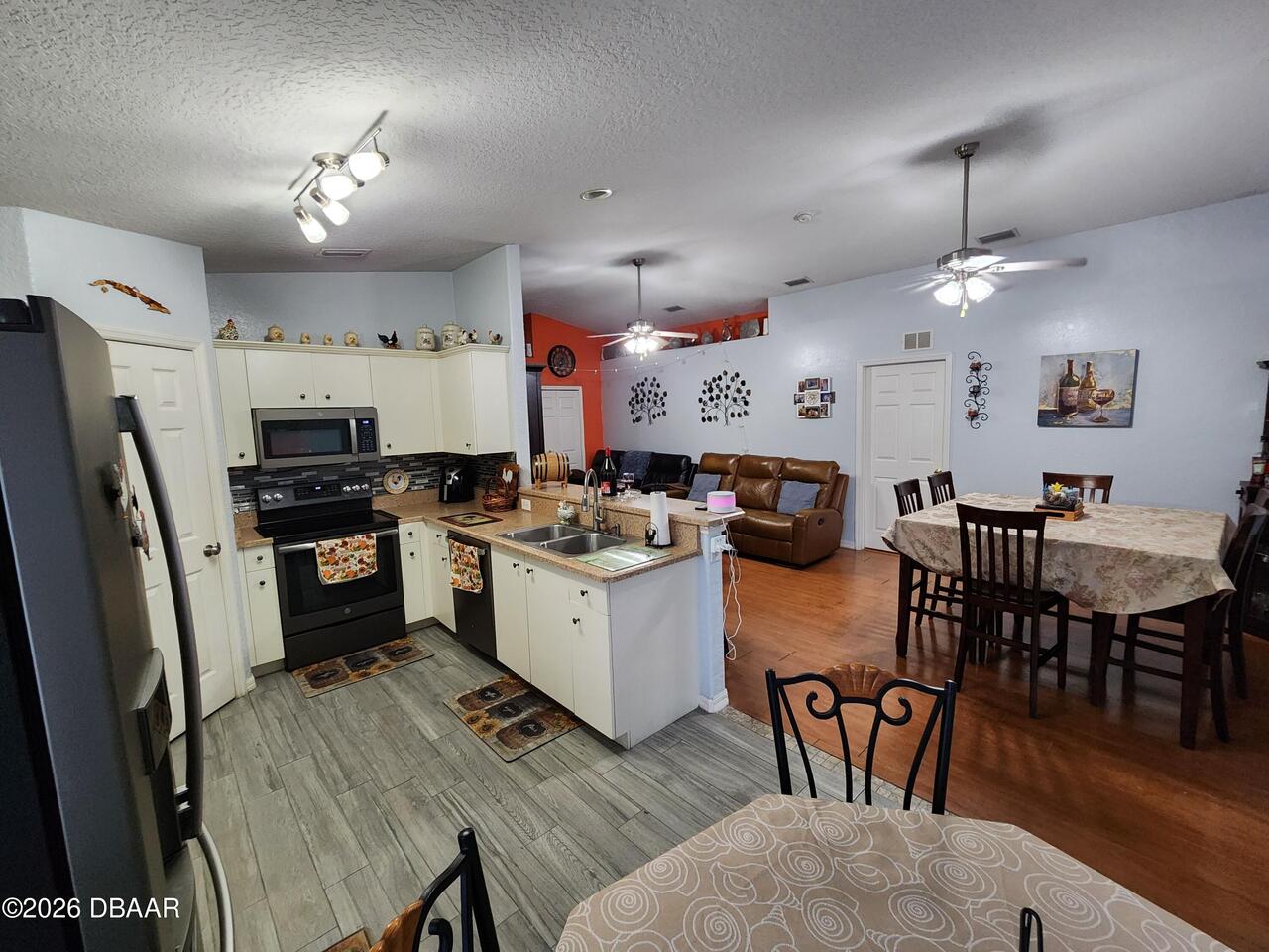 Listing Photo 14