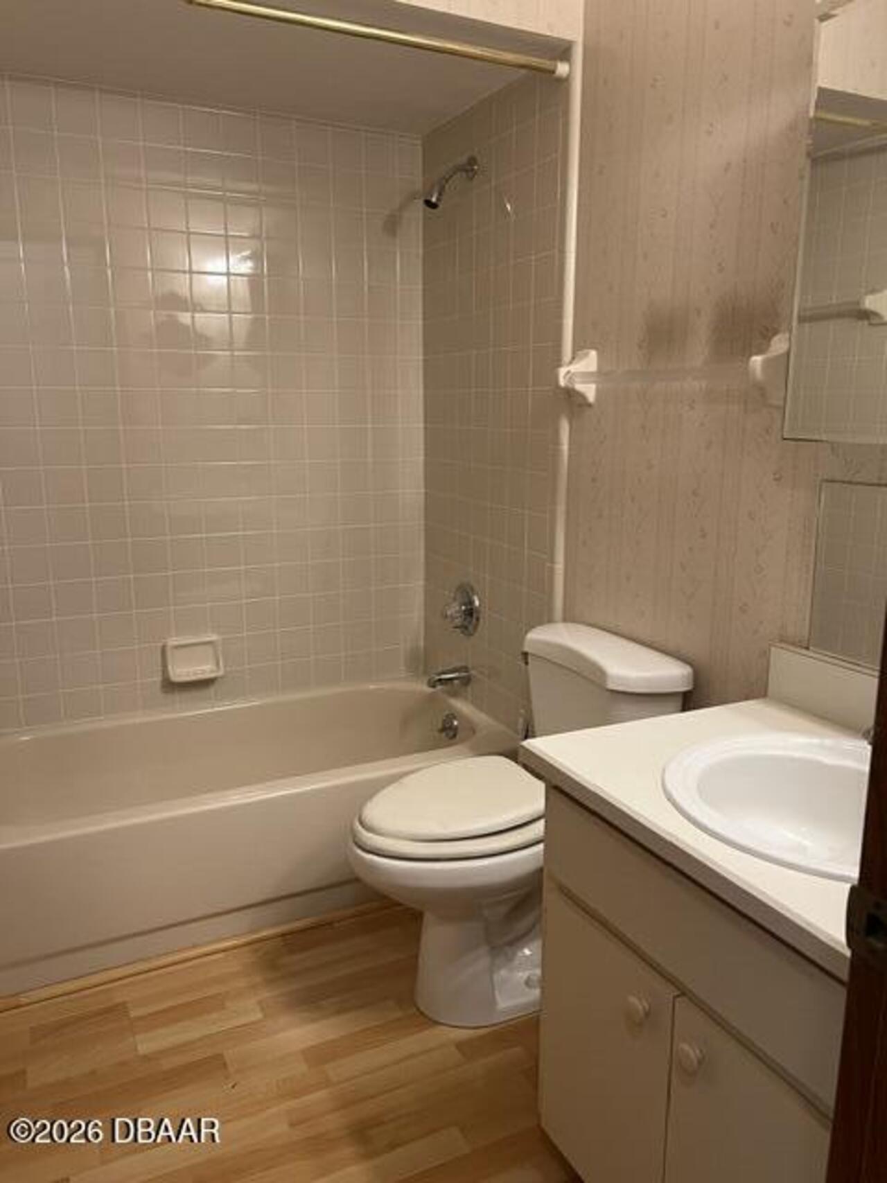 Listing Photo 12