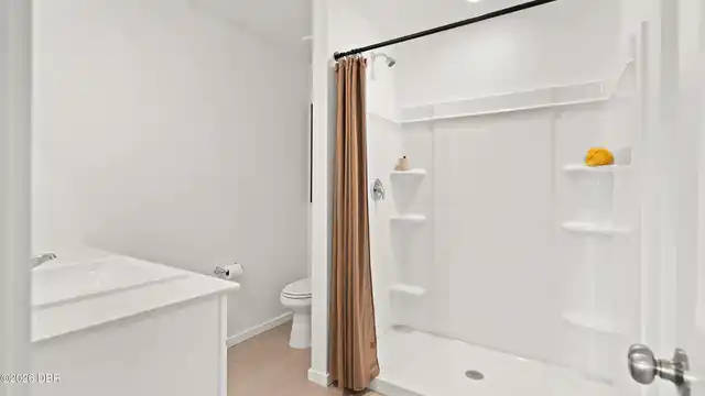 Listing Photo 12