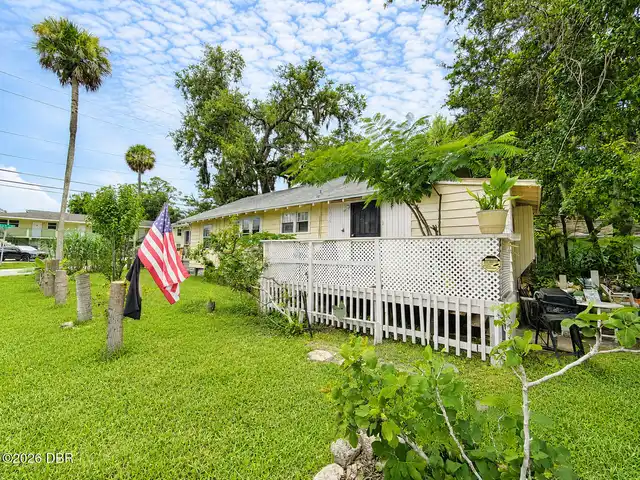 Listing Photo 11