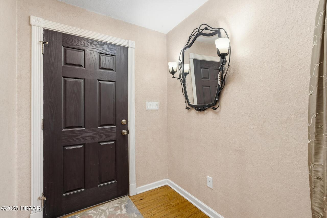 Listing Photo 8