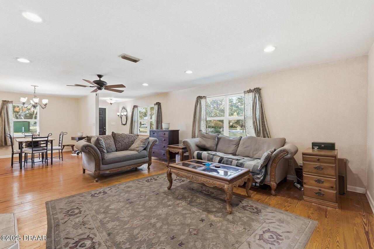 Listing Photo 12
