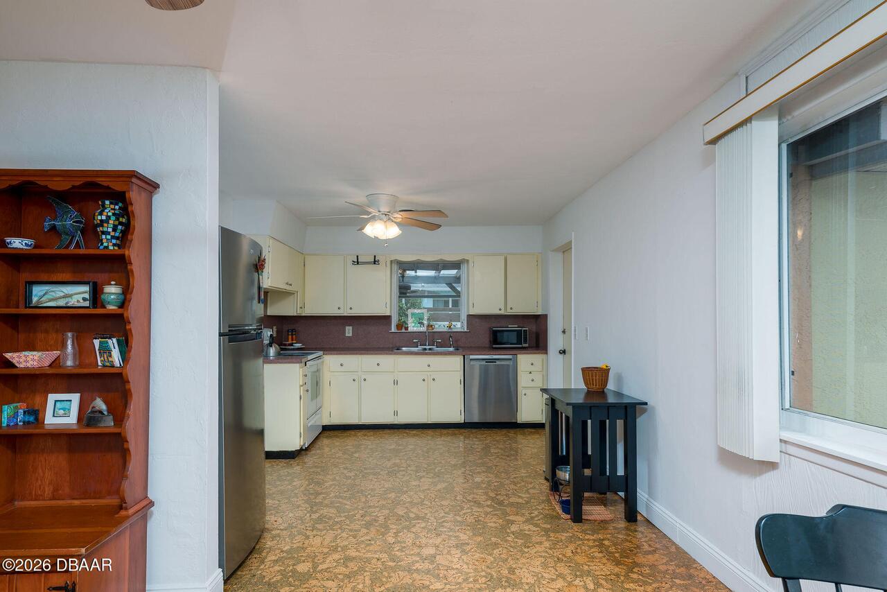 Listing Photo 15