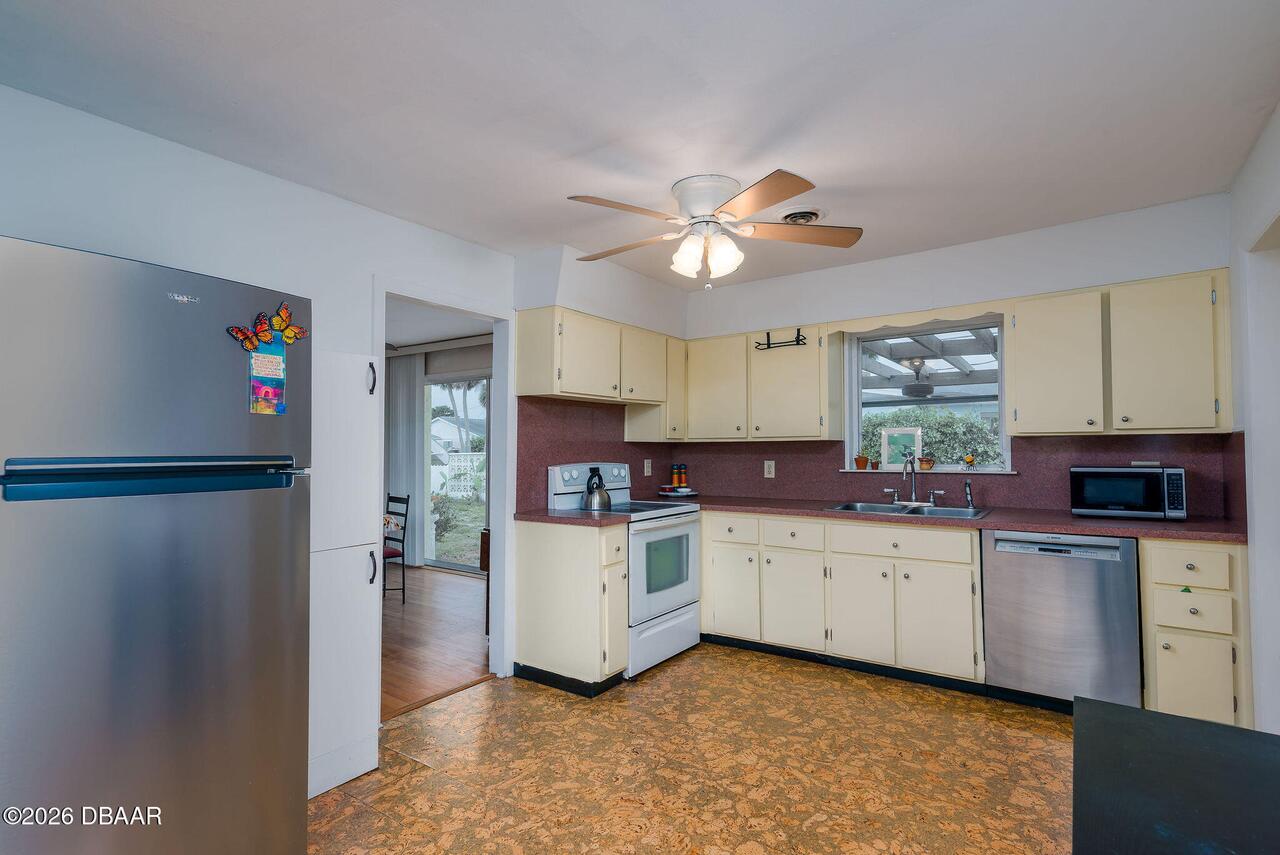 Listing Photo 16