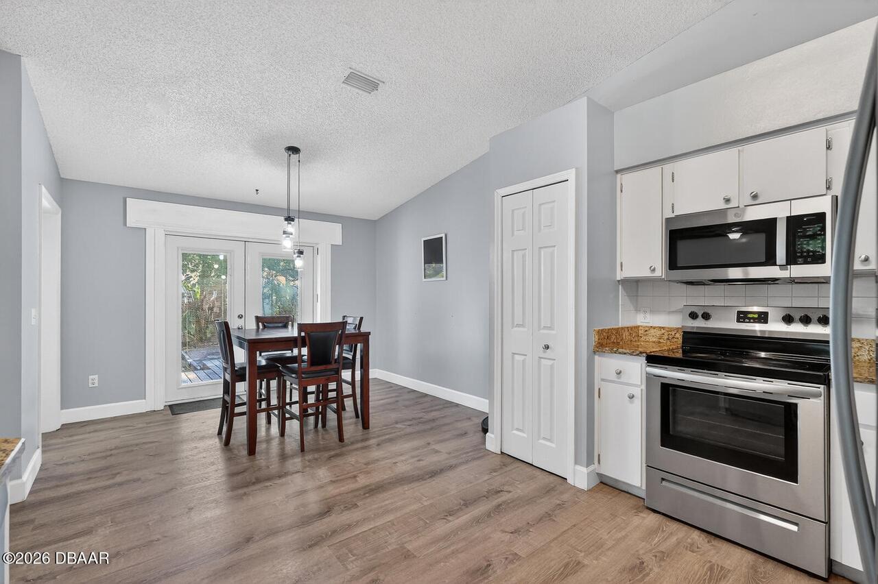 Listing Photo 17