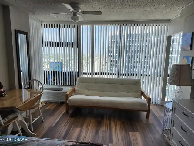 Listing Photo 7