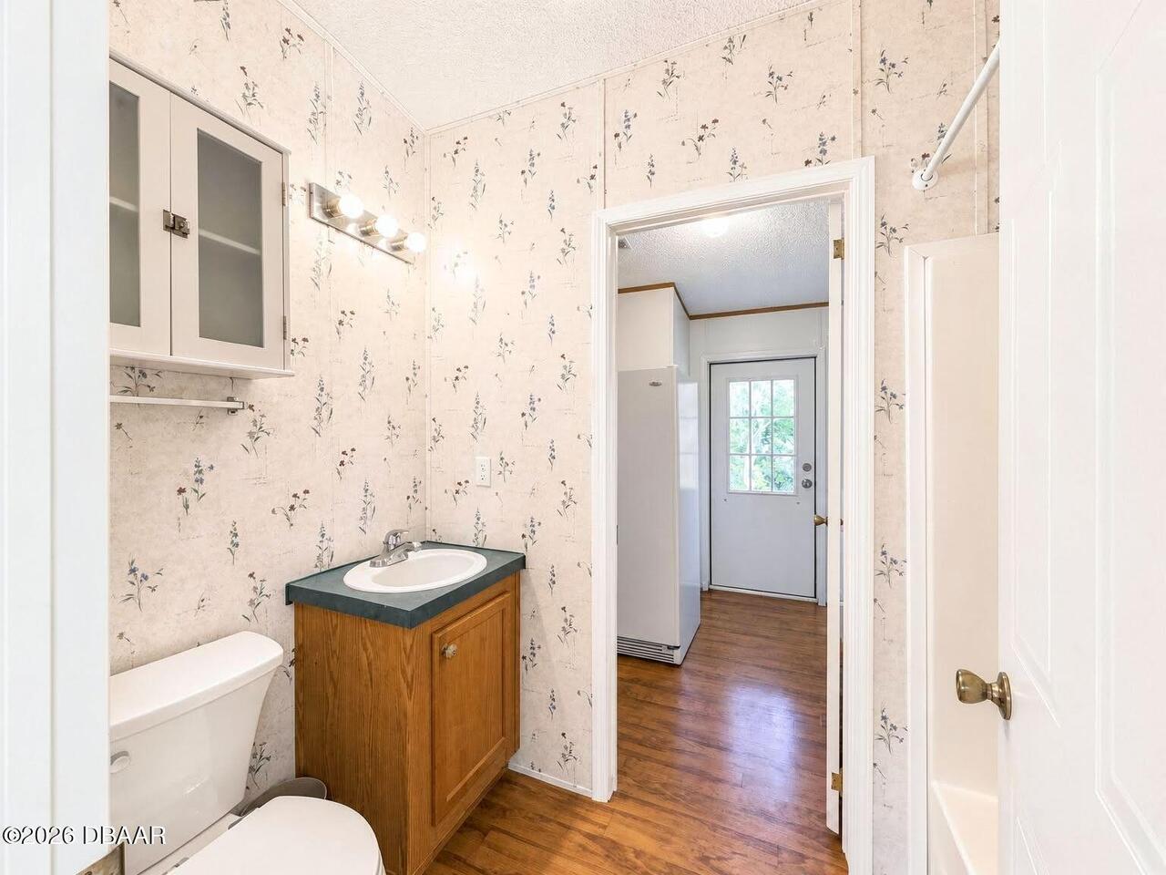 Listing Photo 8