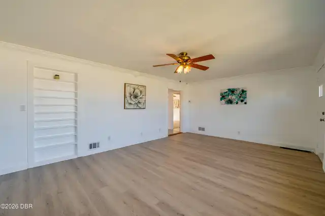 Listing Photo 7