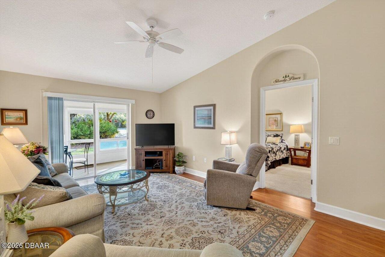 Listing Photo 14