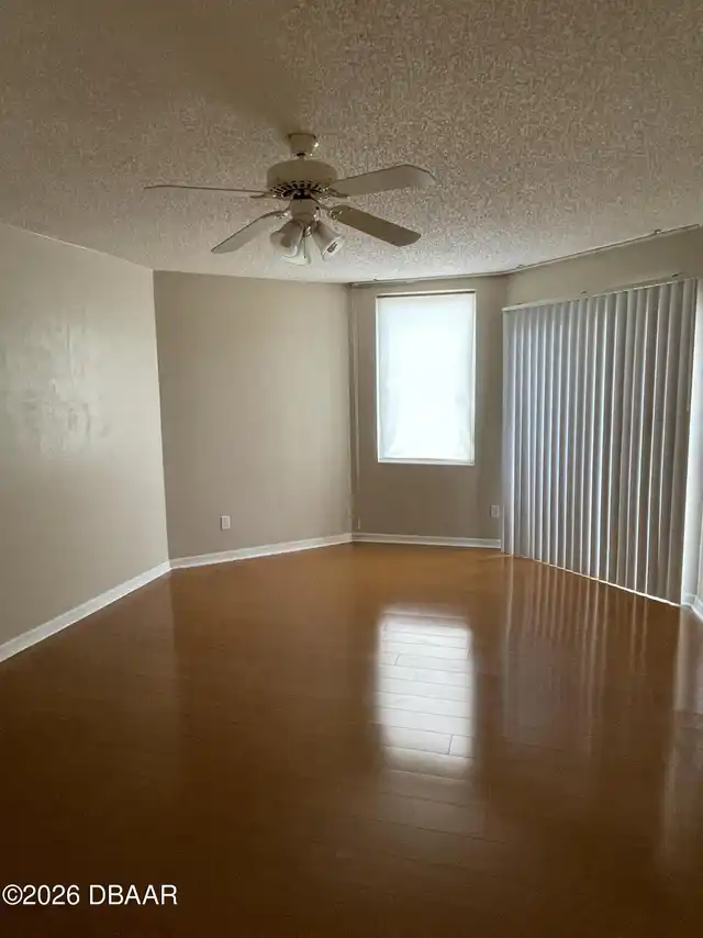 Listing Photo 14