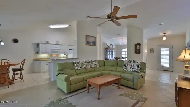 Listing Photo 14