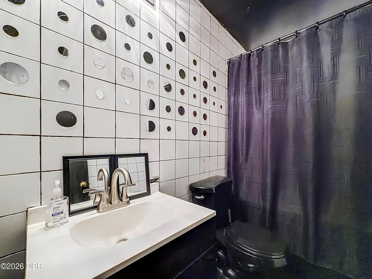Listing Photo 9