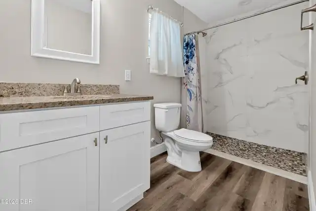 Listing Photo 11