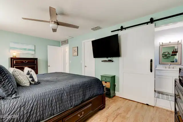 Listing Photo 14