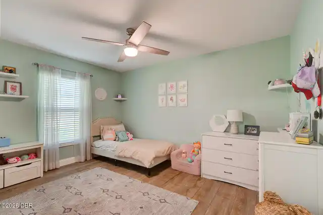 Listing Photo 16