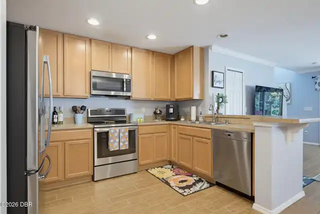 Listing Photo 9