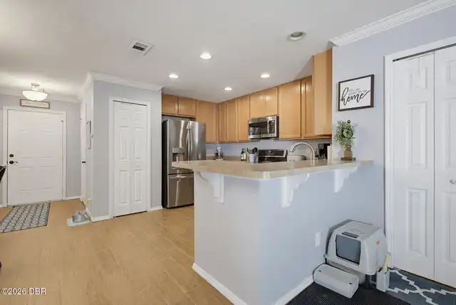 Listing Photo 10