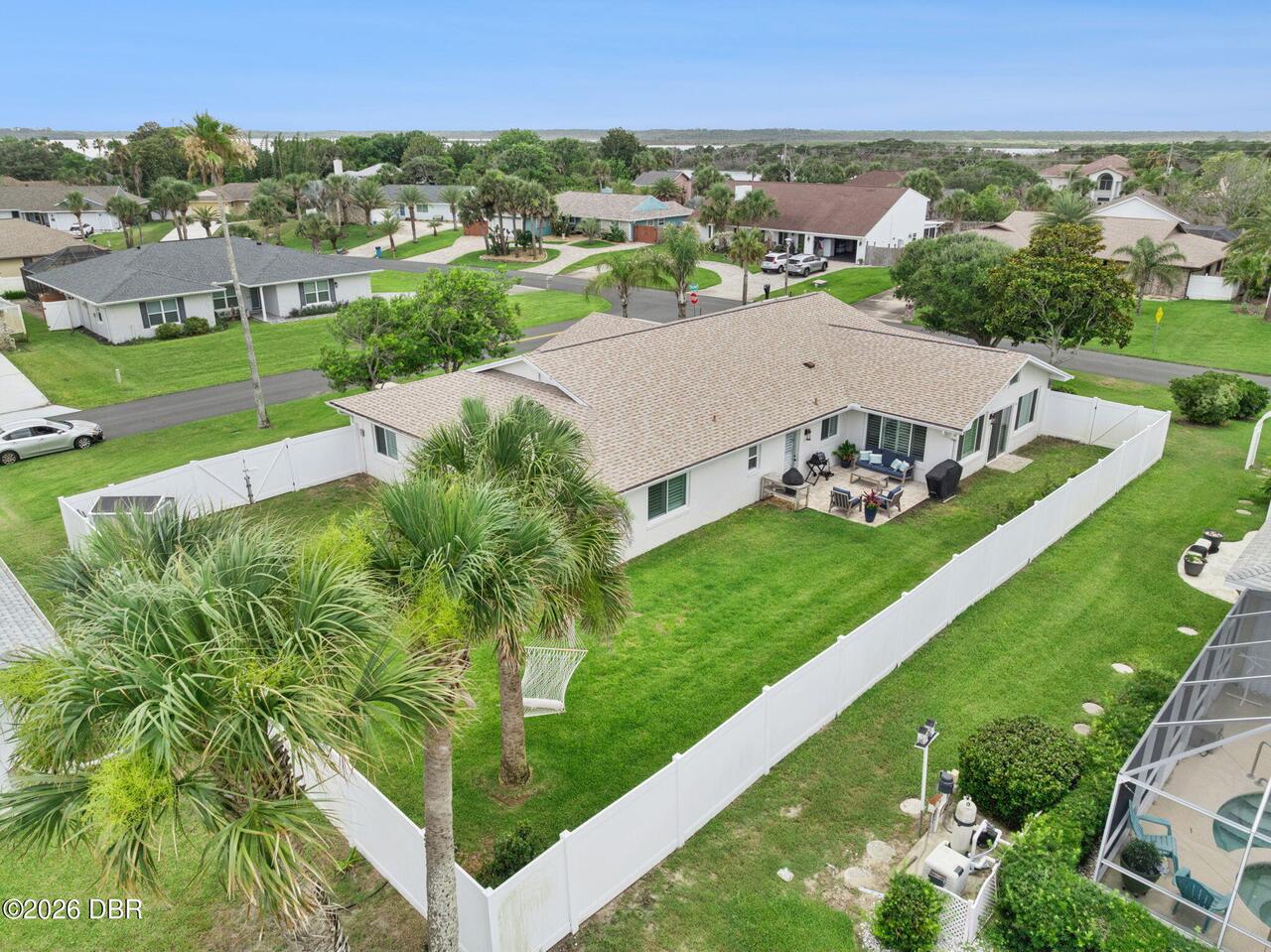 Listing Photo 12