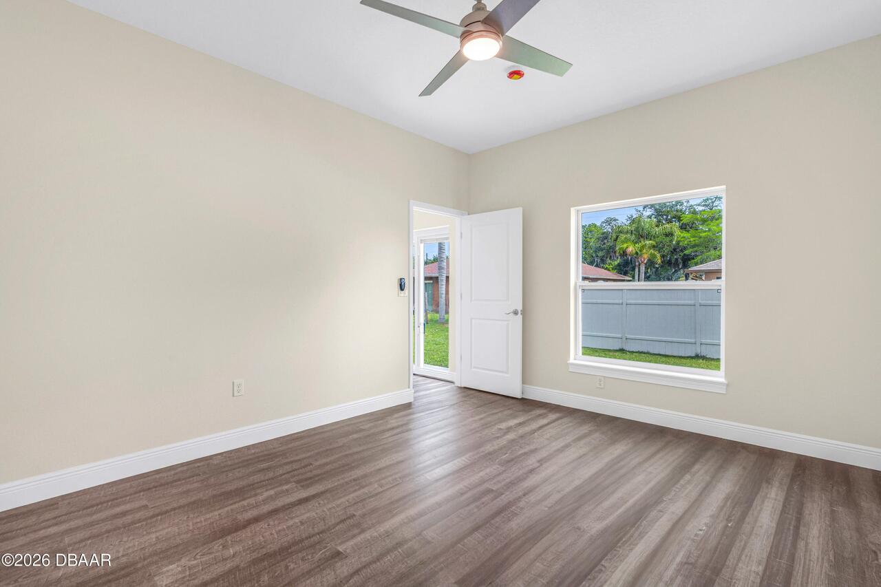 Listing Photo 15
