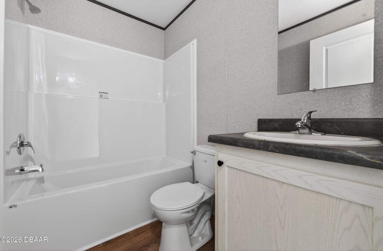 Listing Photo 10
